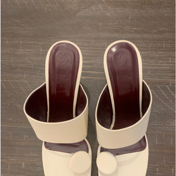 Staud heels made in Italy size 38 1/2.         Off white excellent condition - Picture 9 of 9